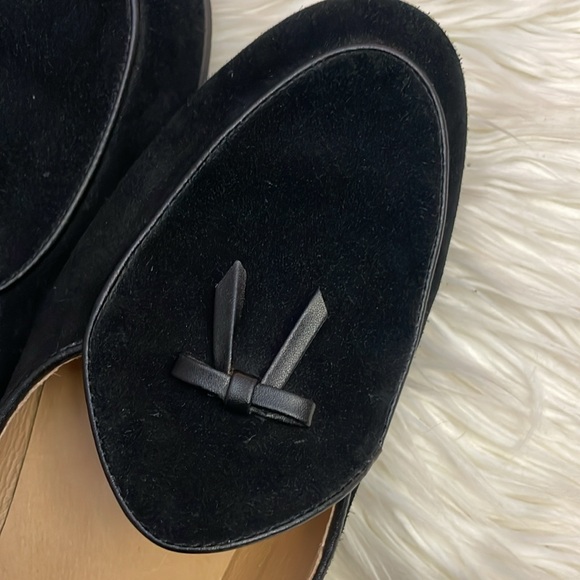 Men\'s Black Loafers with Black Trim Size 8.5M
EUC main image 11